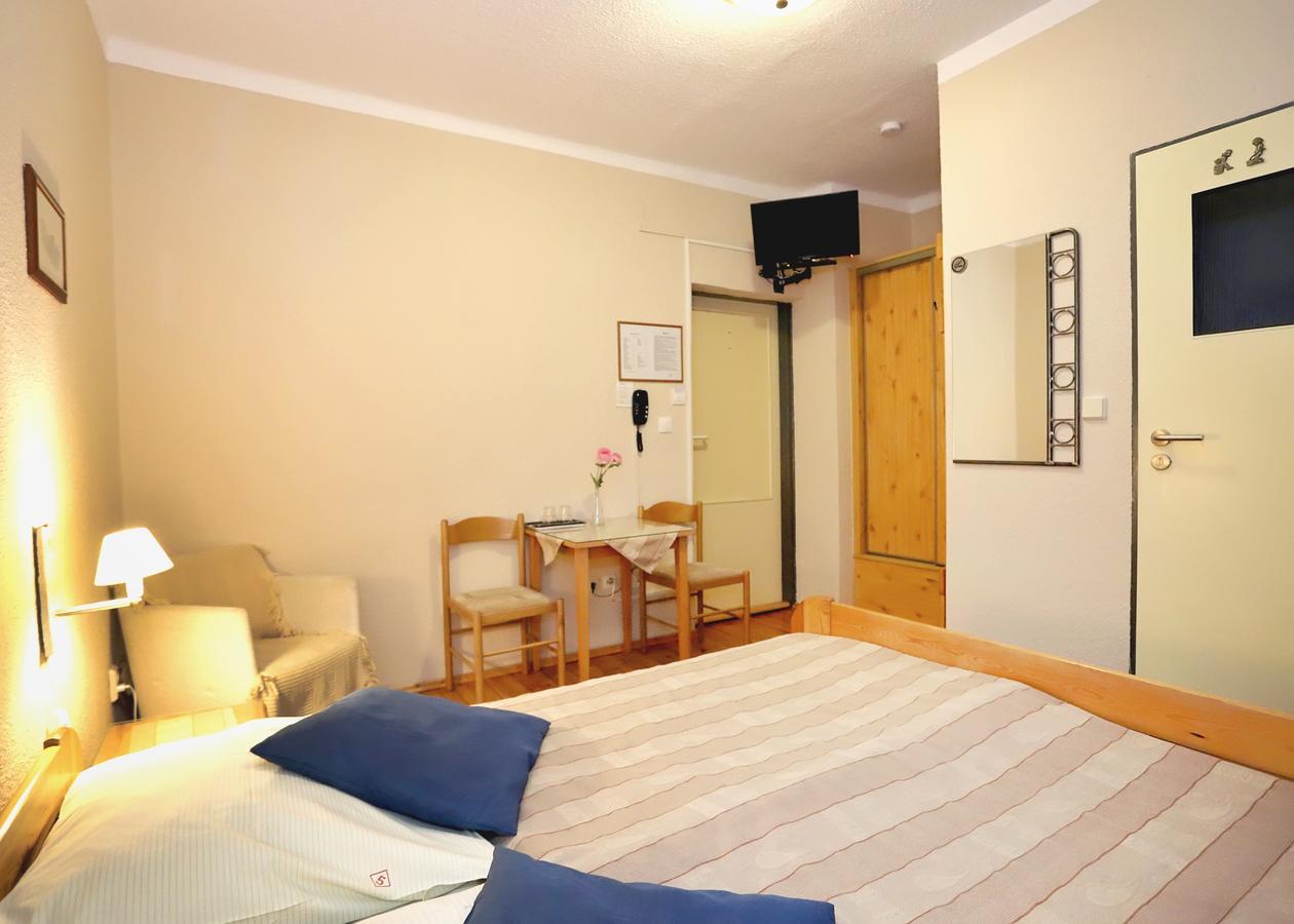 Pensjonat Tara Jeleśnia Extérieur photo