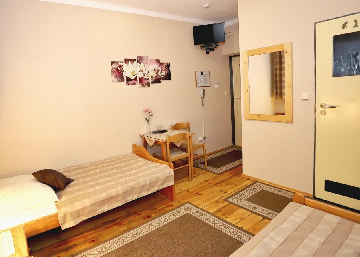 Pensjonat Tara Jeleśnia Extérieur photo