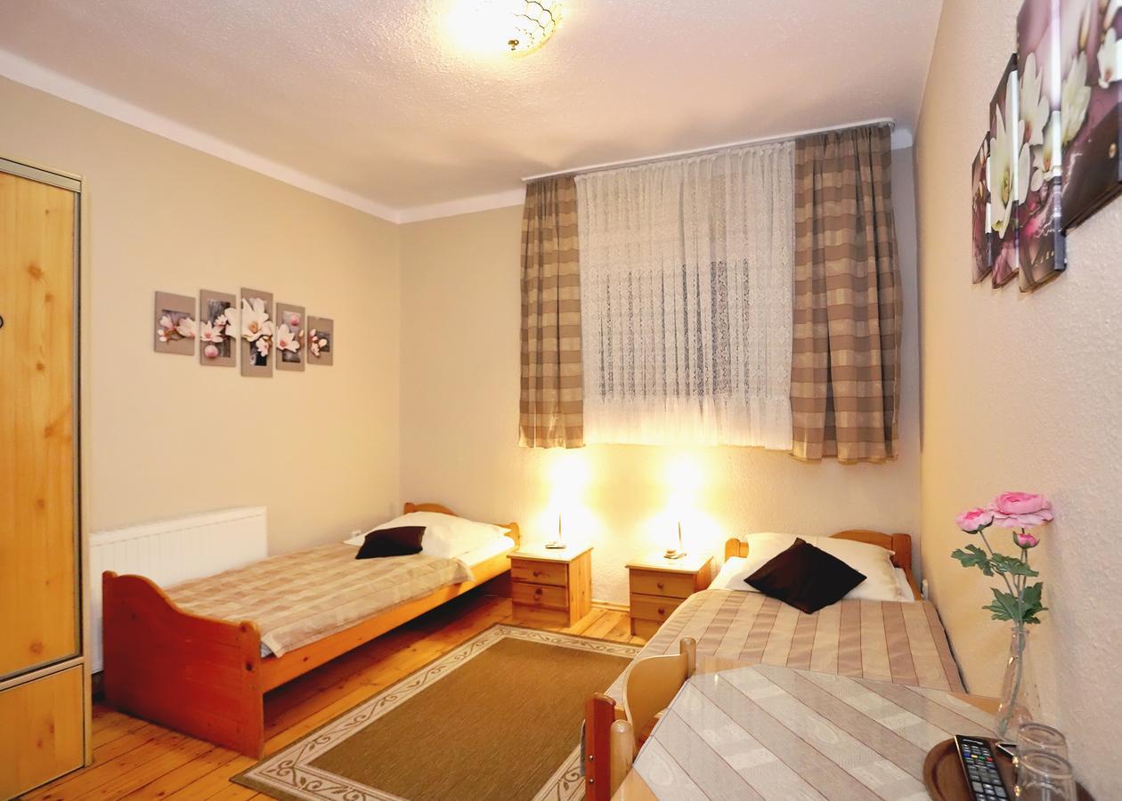 Pensjonat Tara Jeleśnia Extérieur photo