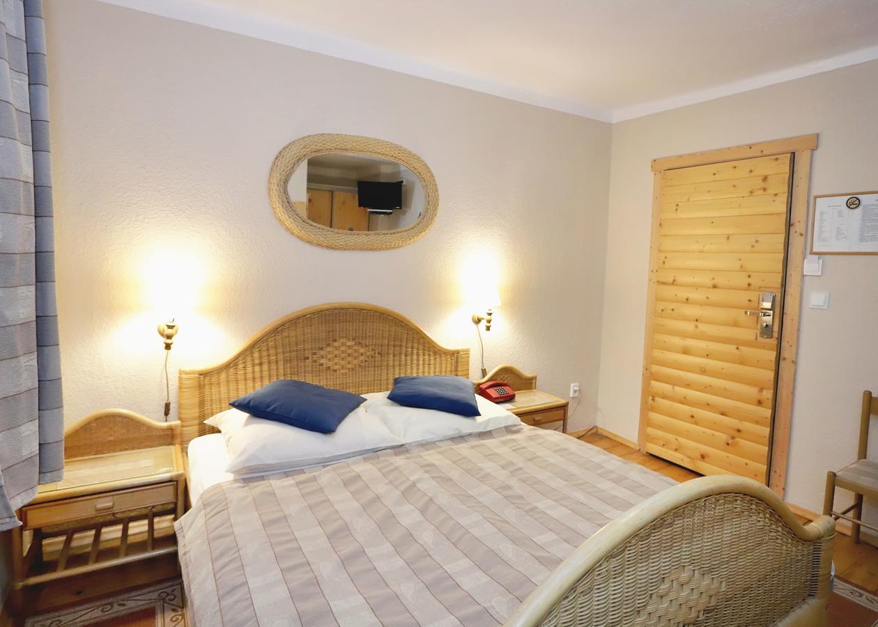 Pensjonat Tara Jeleśnia Extérieur photo