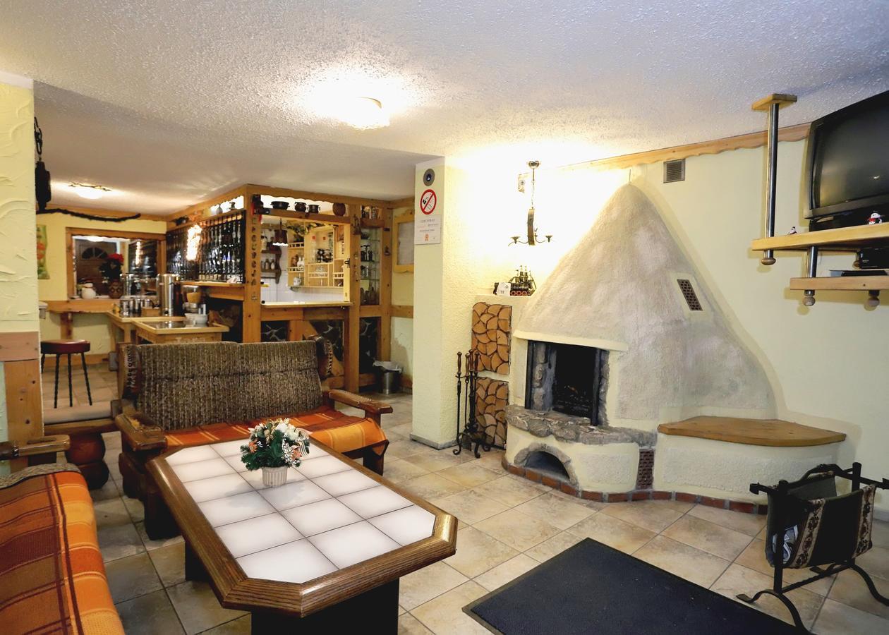 Pensjonat Tara Jeleśnia Extérieur photo